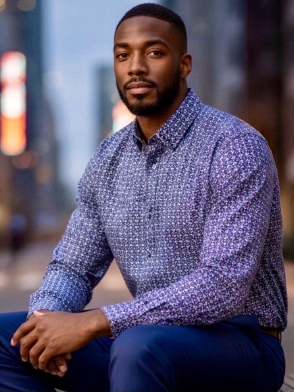 Robert Graham Modern Americana Shirt L | Blue Geometric Print Button Front